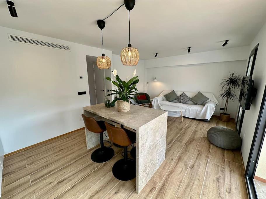 Moderno Y Acogedor Apartamento Con Terraza “ Llebeig” Сольєр Екстер'єр фото