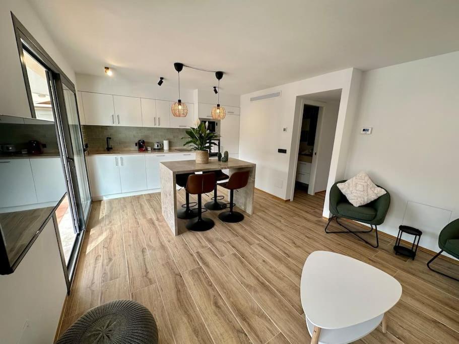 Moderno Y Acogedor Apartamento Con Terraza “ Llebeig” Сольєр Екстер'єр фото